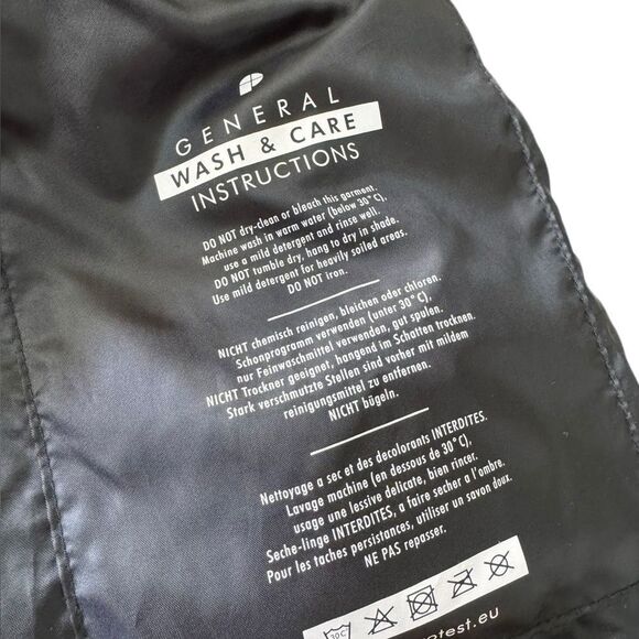 Protest Amor Jacket Girls Ski Jacket in Black Tiger Print 176/ 16 yrs - Picture 9 of 11